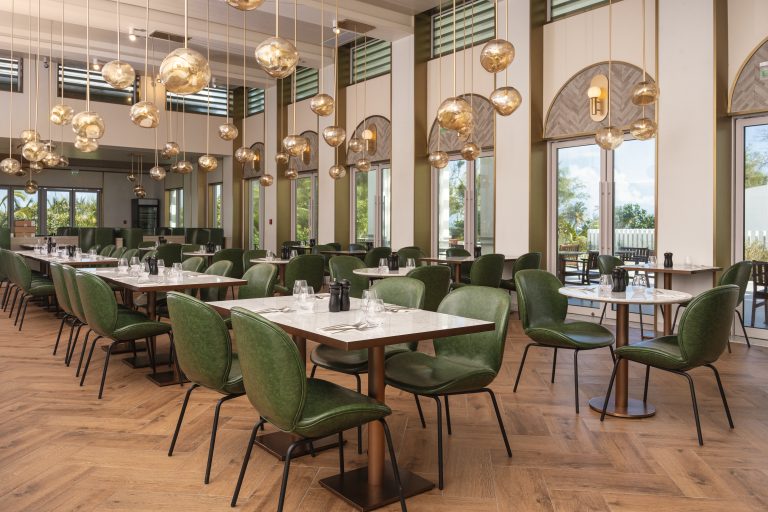 Castle View (Dining Room) (1)